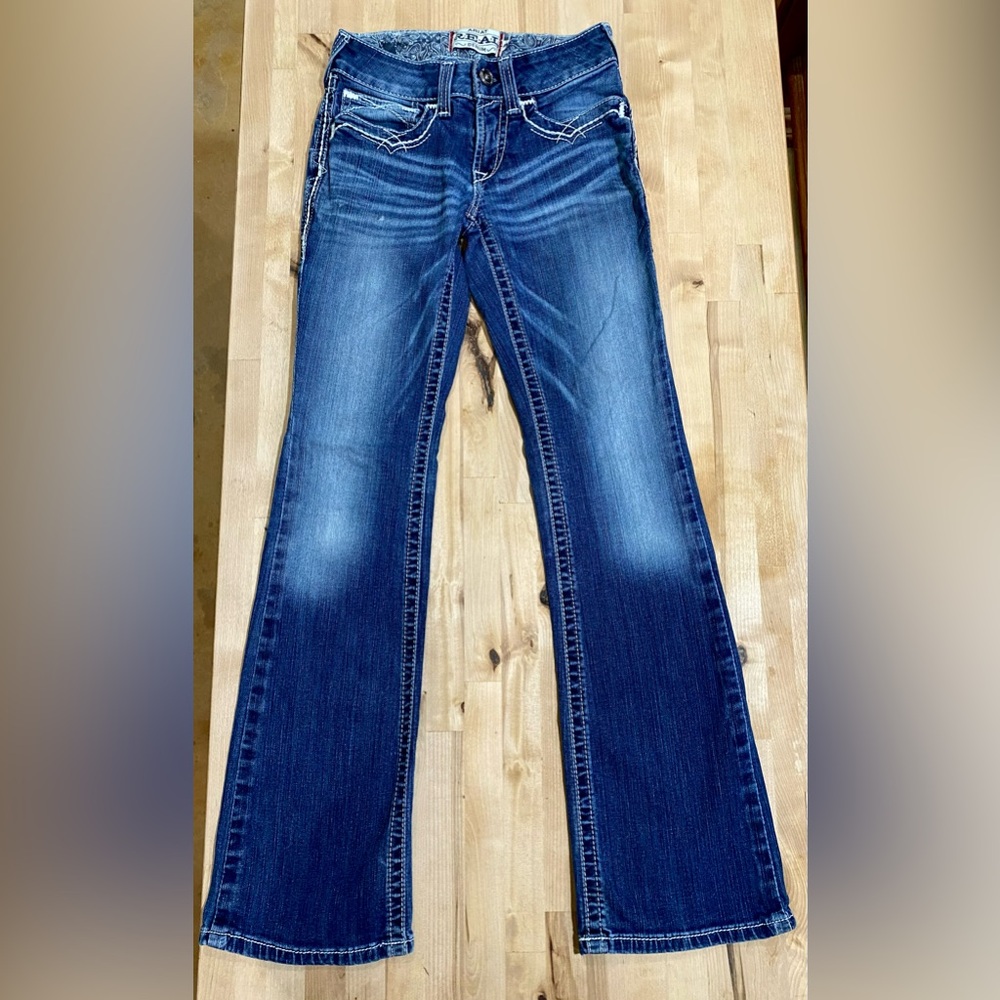 Ariat 26R dark wash whipstitch
